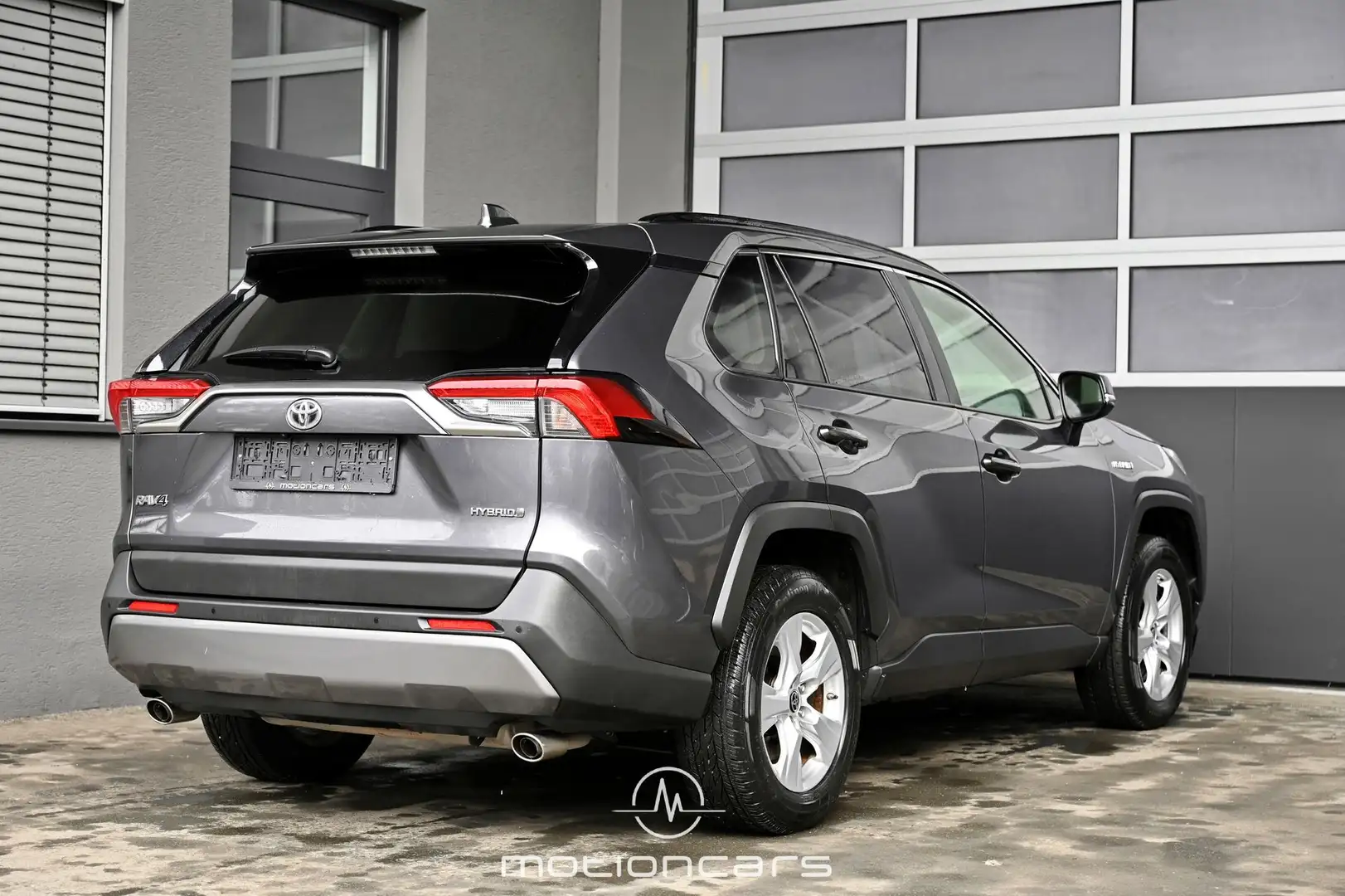 Vehicle image, number 2