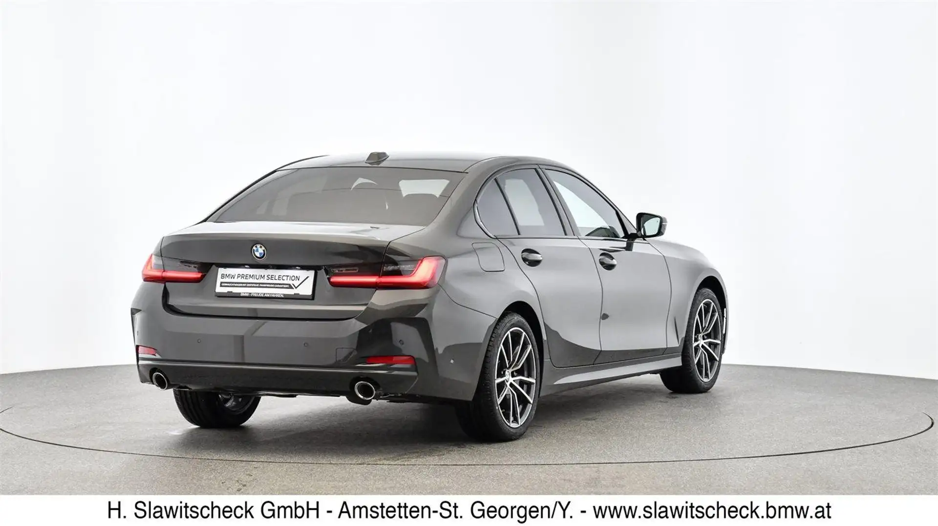 Vehicle image, number 3