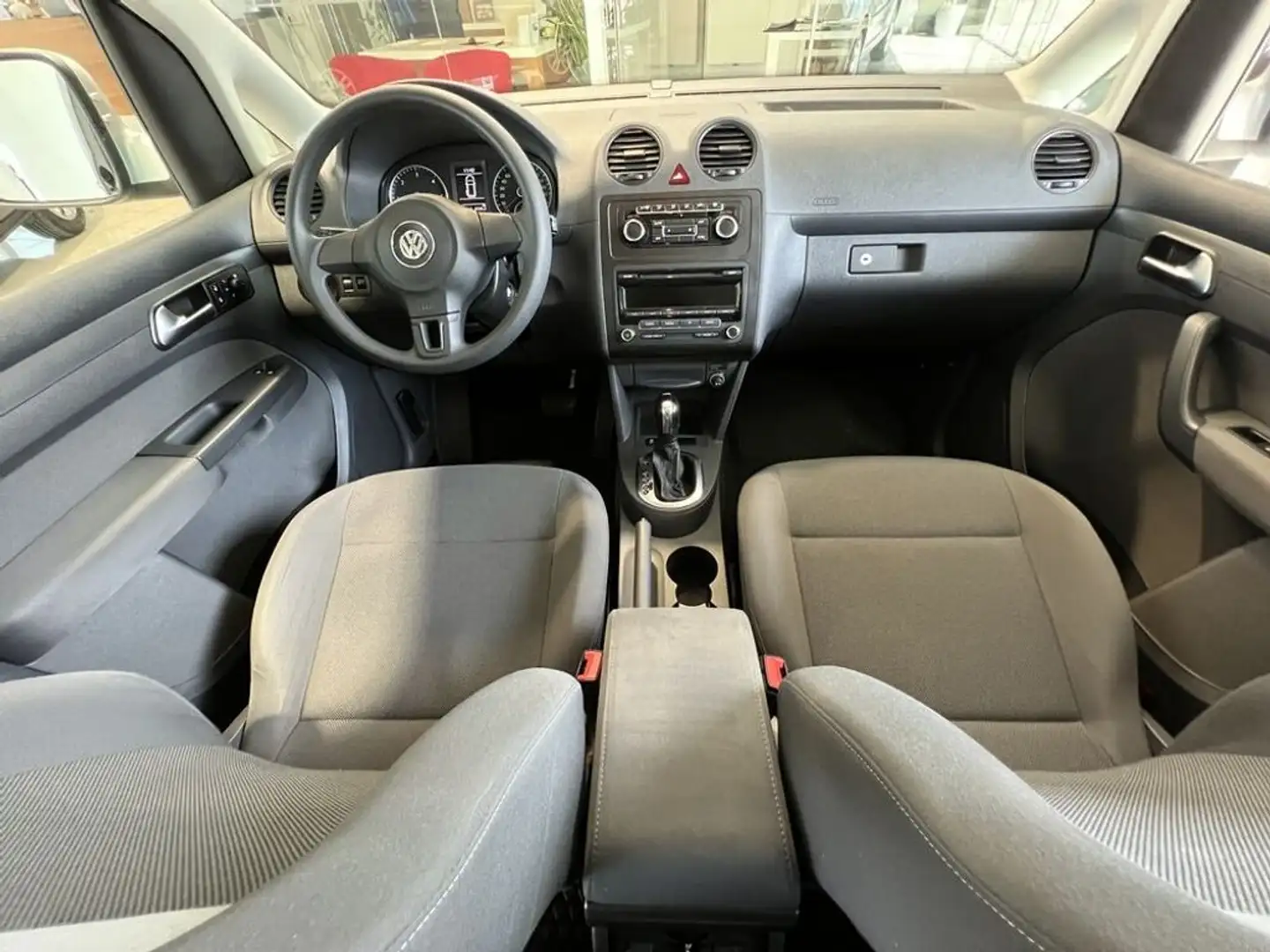 Vehicle image, number 9