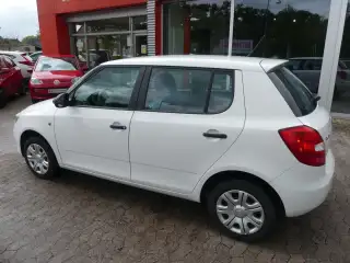 Vehicle image thumbnail, number 3