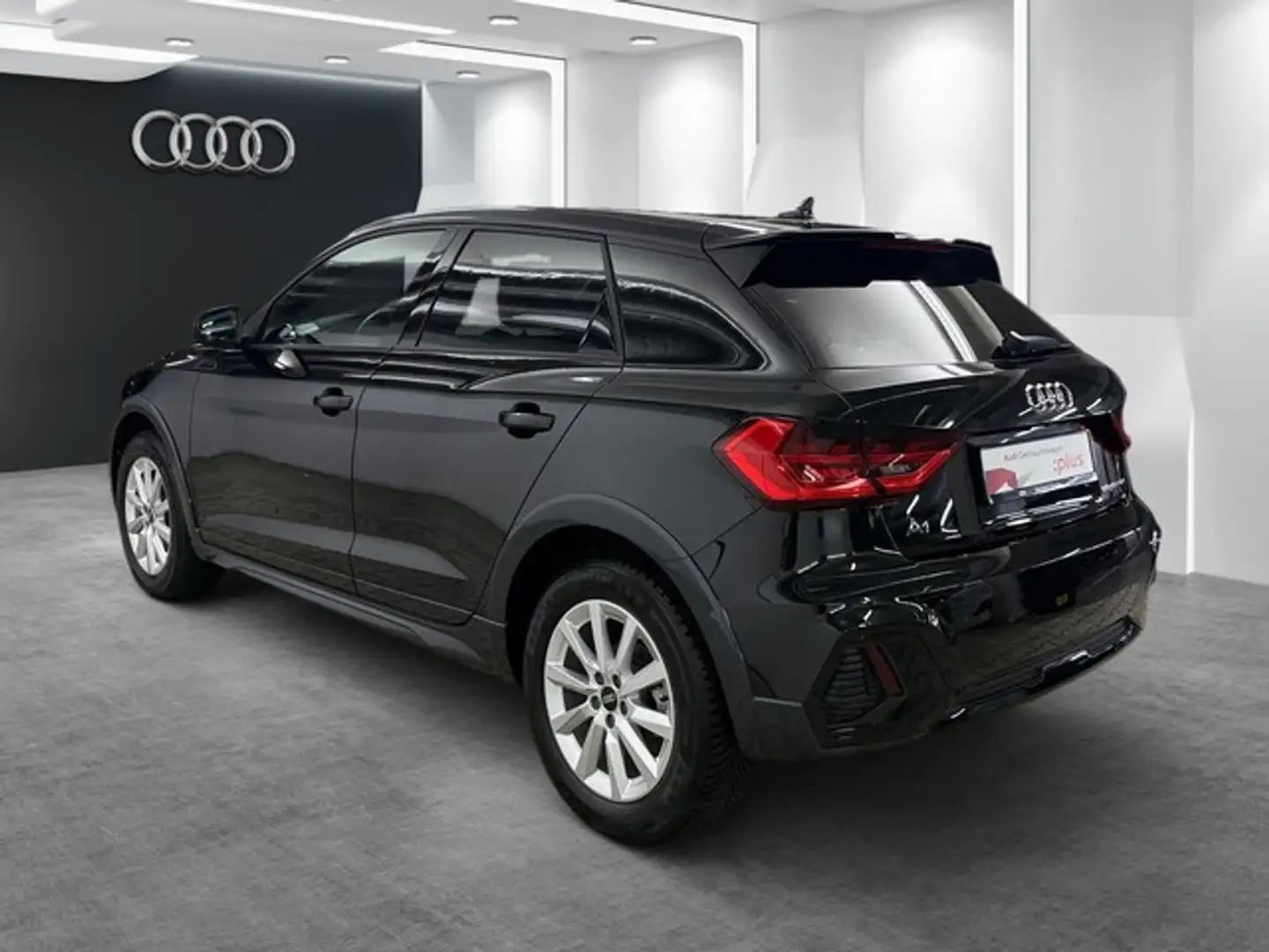 Vehicle image, number 10