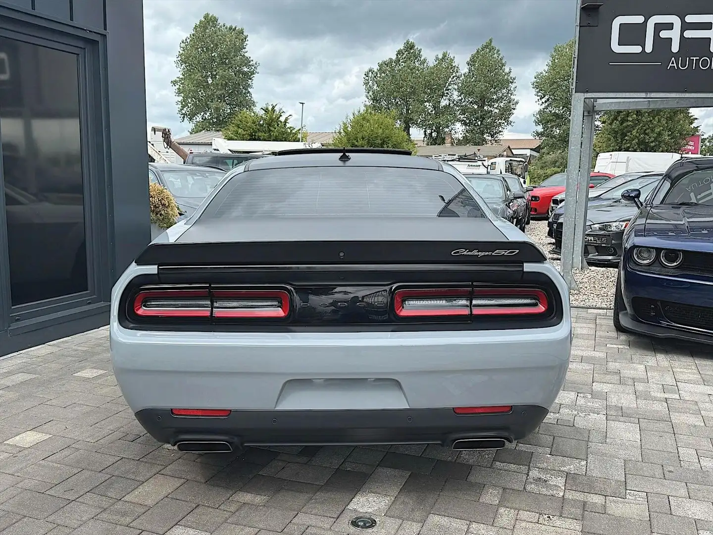 Vehicle image, number 8