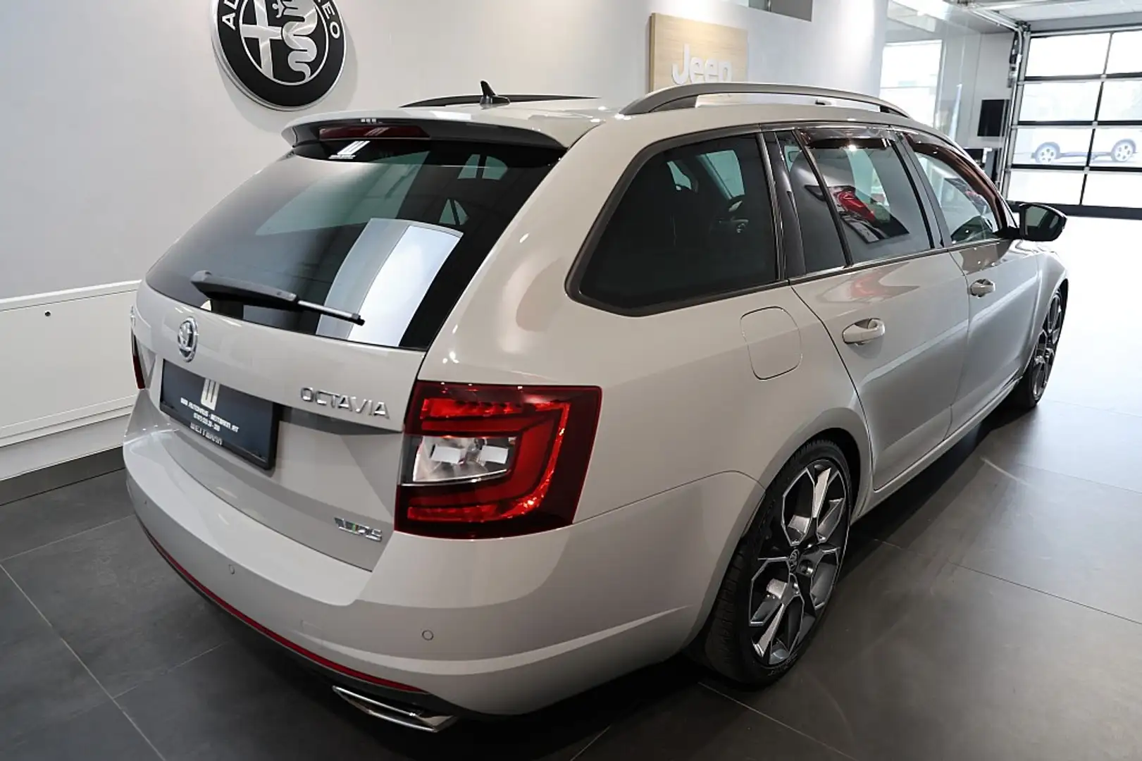 Vehicle image, number 5