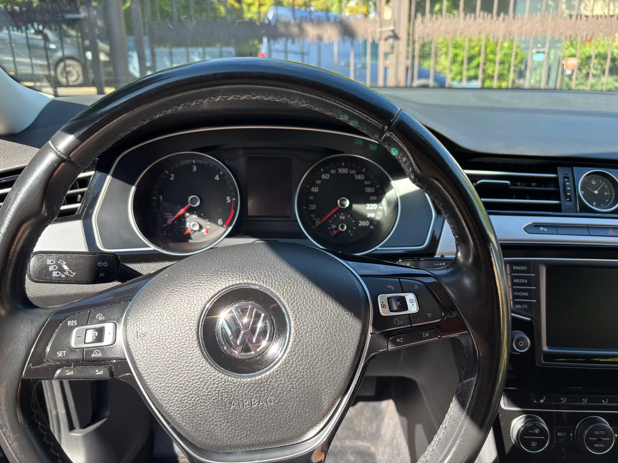 Vehicle image, number 8