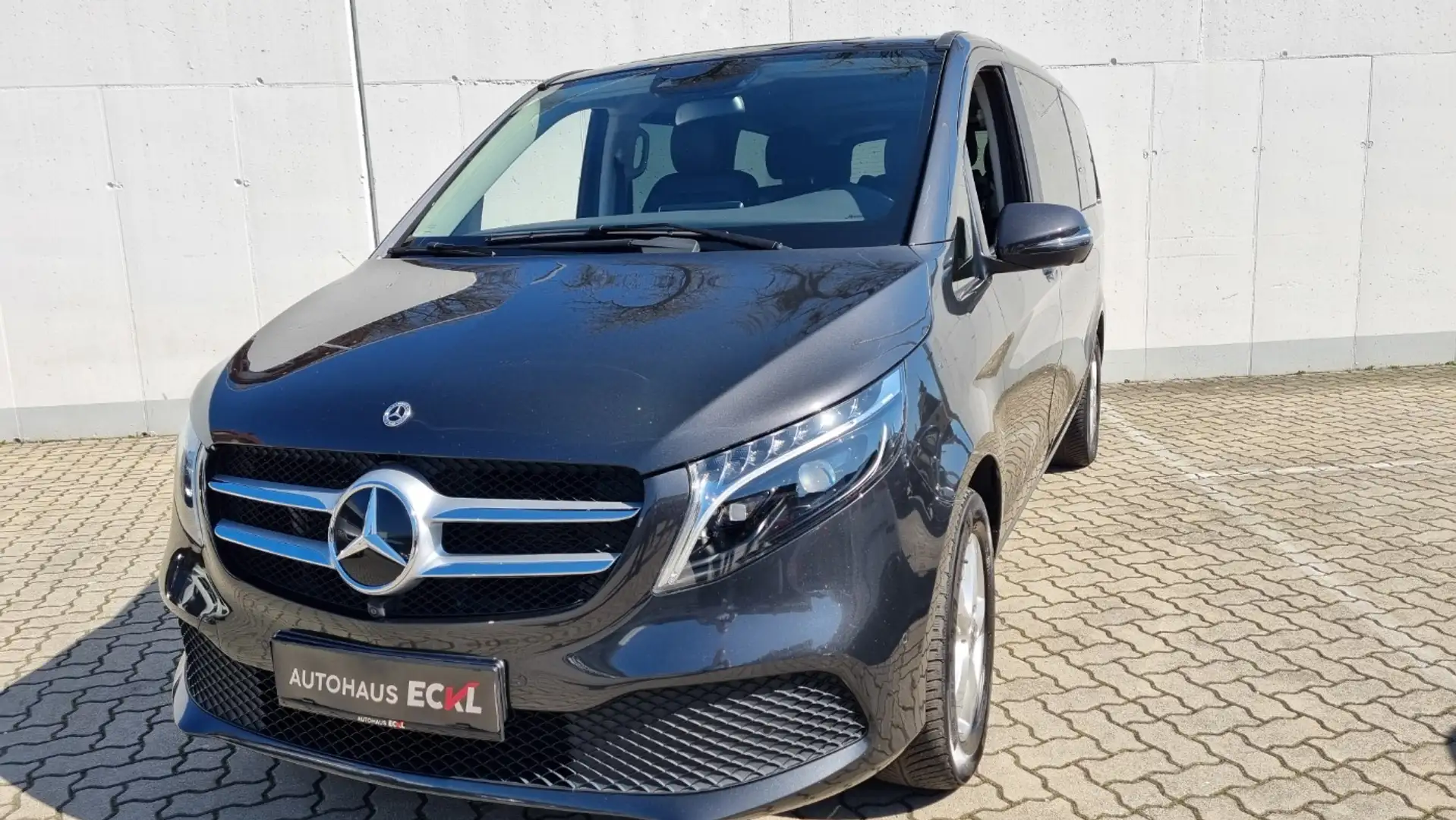 Vehicle image, number 3