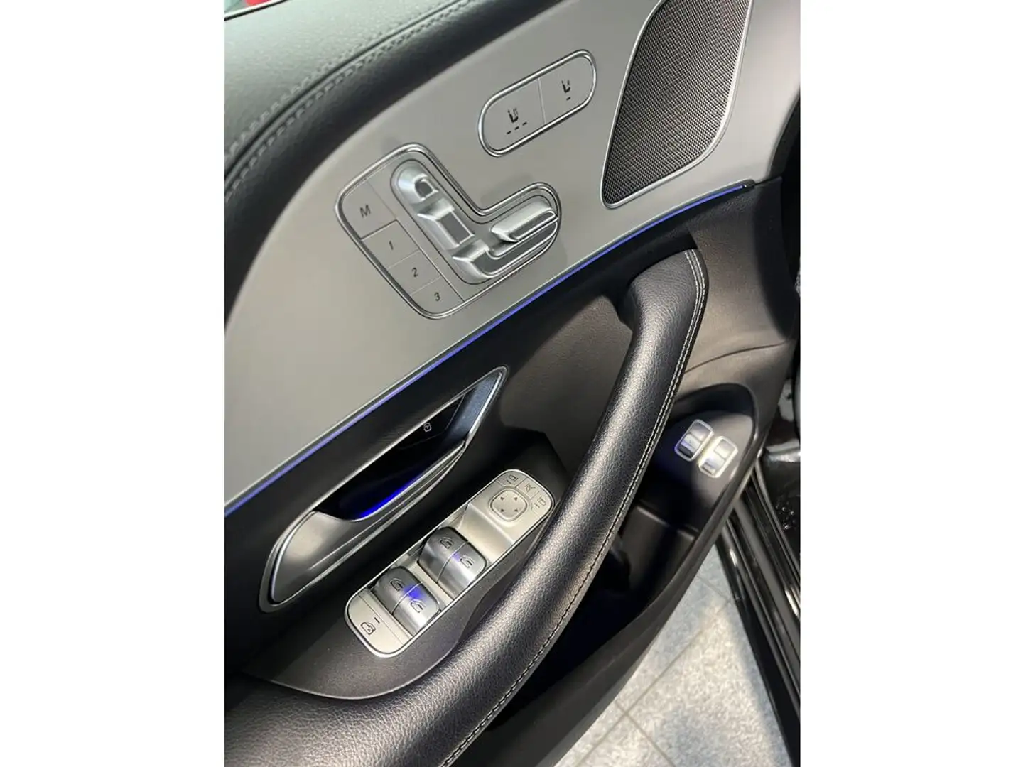 Vehicle image, number 9