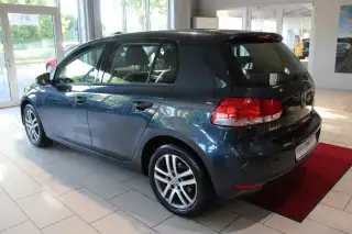 Vehicle image thumbnail, number 3