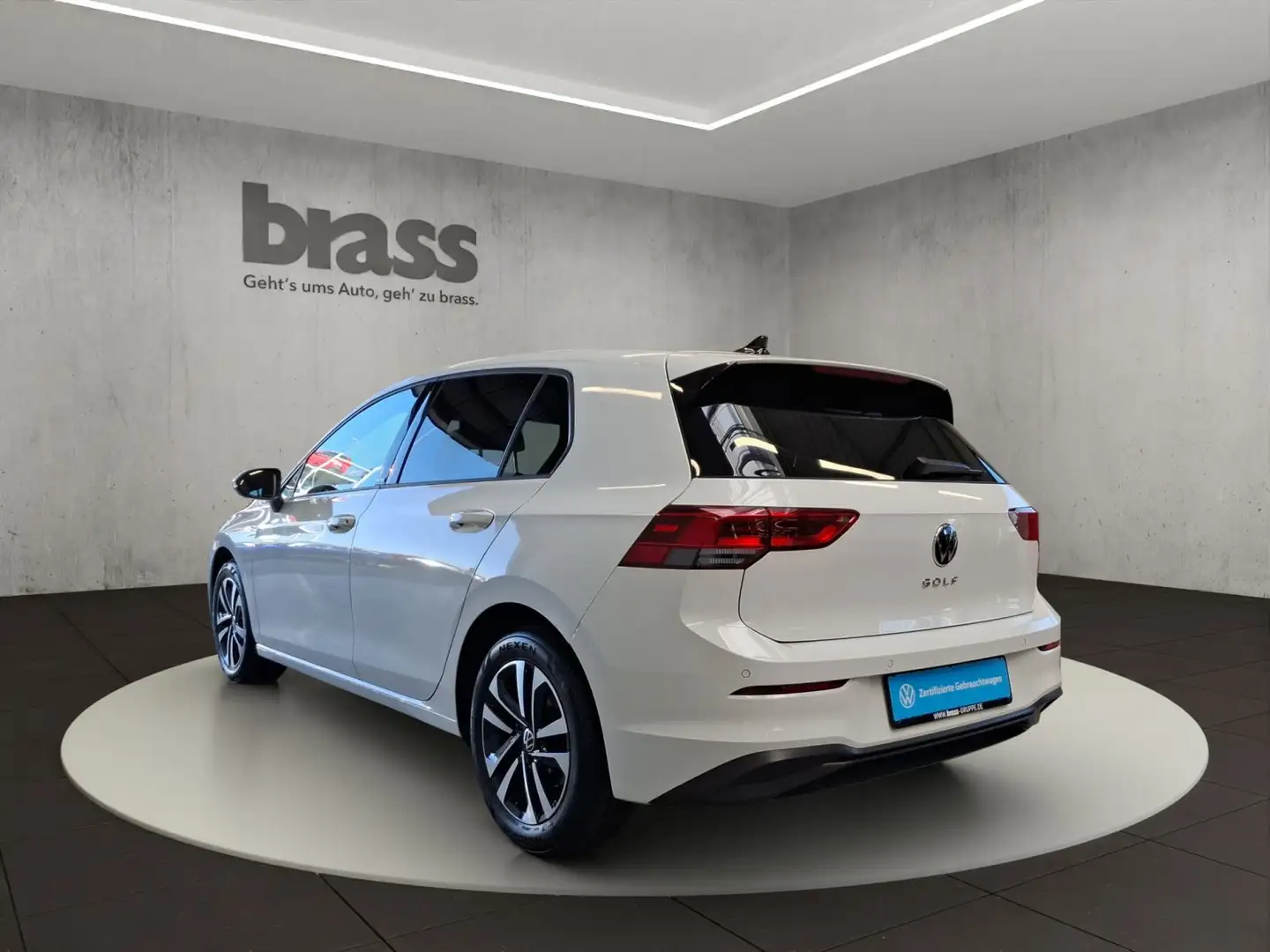 Vehicle image, number 3