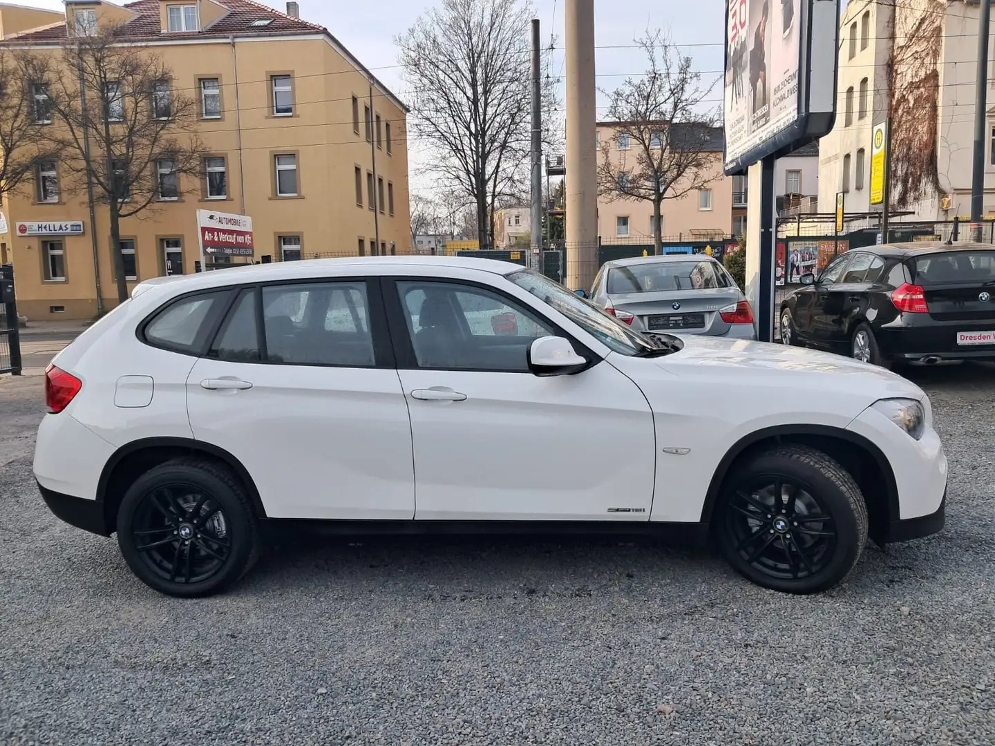 Vehicle image, number 4