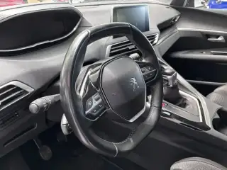 Vehicle image thumbnail, number 6