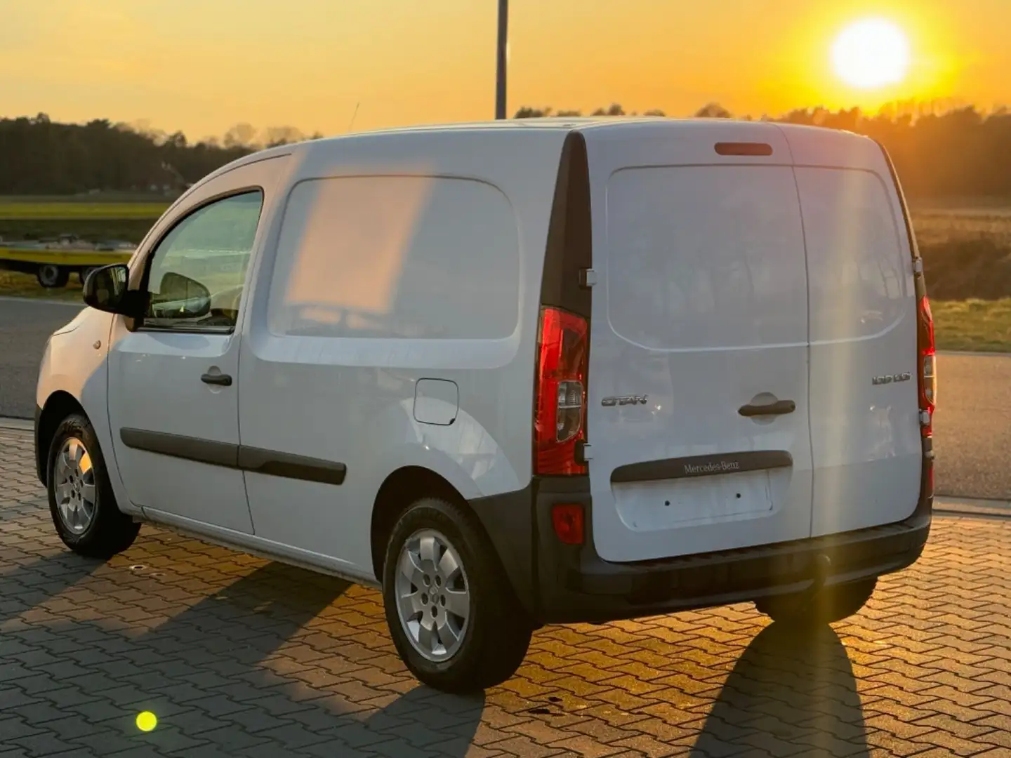 Vehicle image, number 2