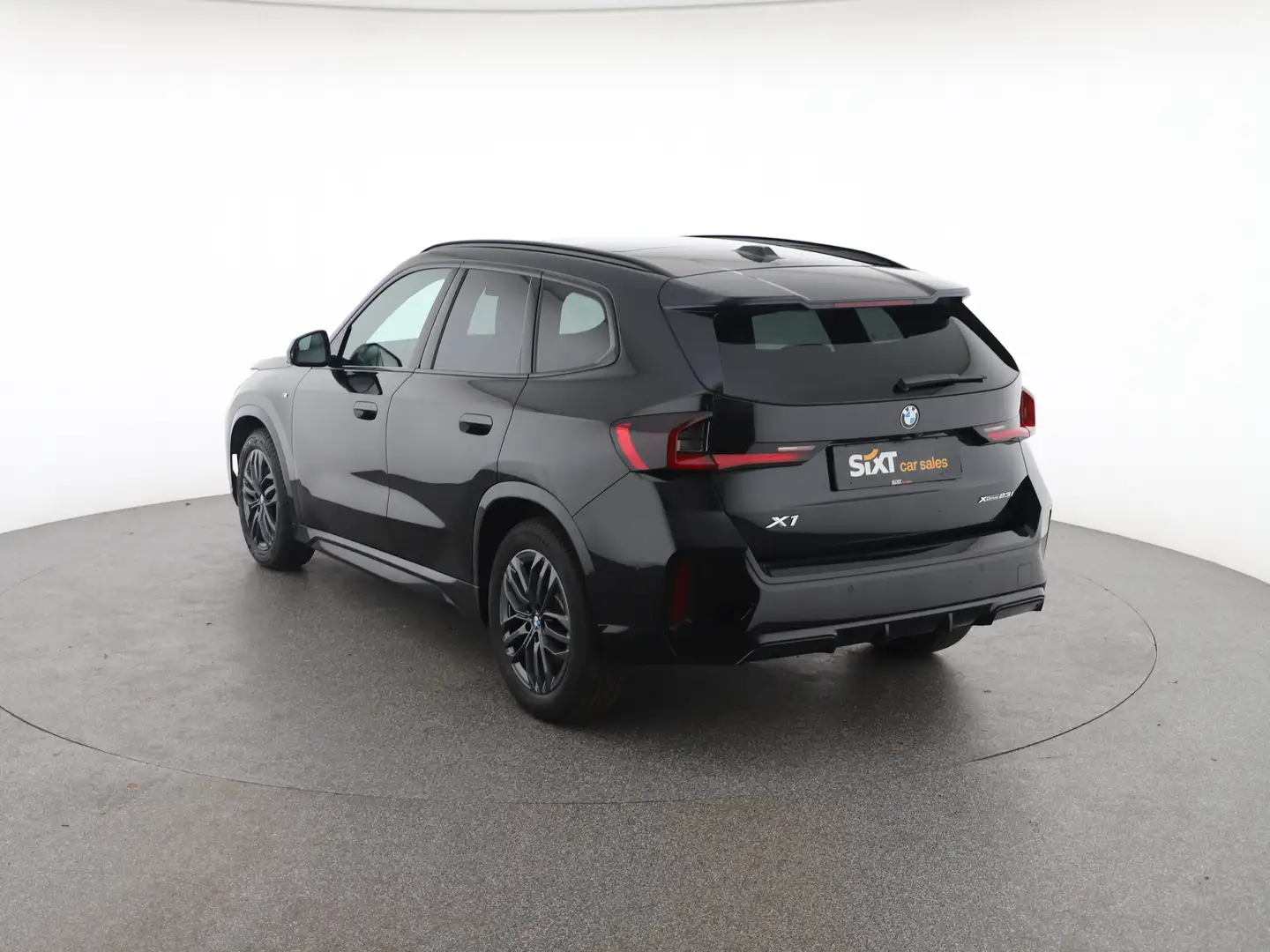 Vehicle image, number 4
