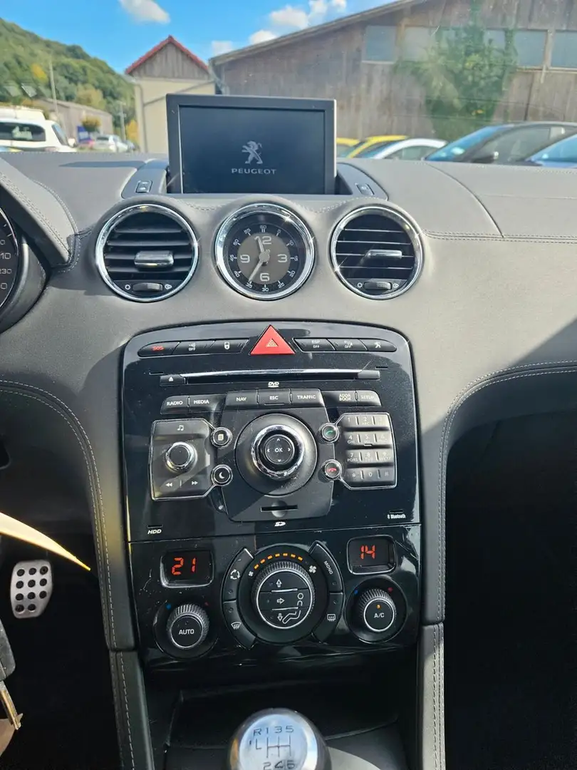 Vehicle image, number 13