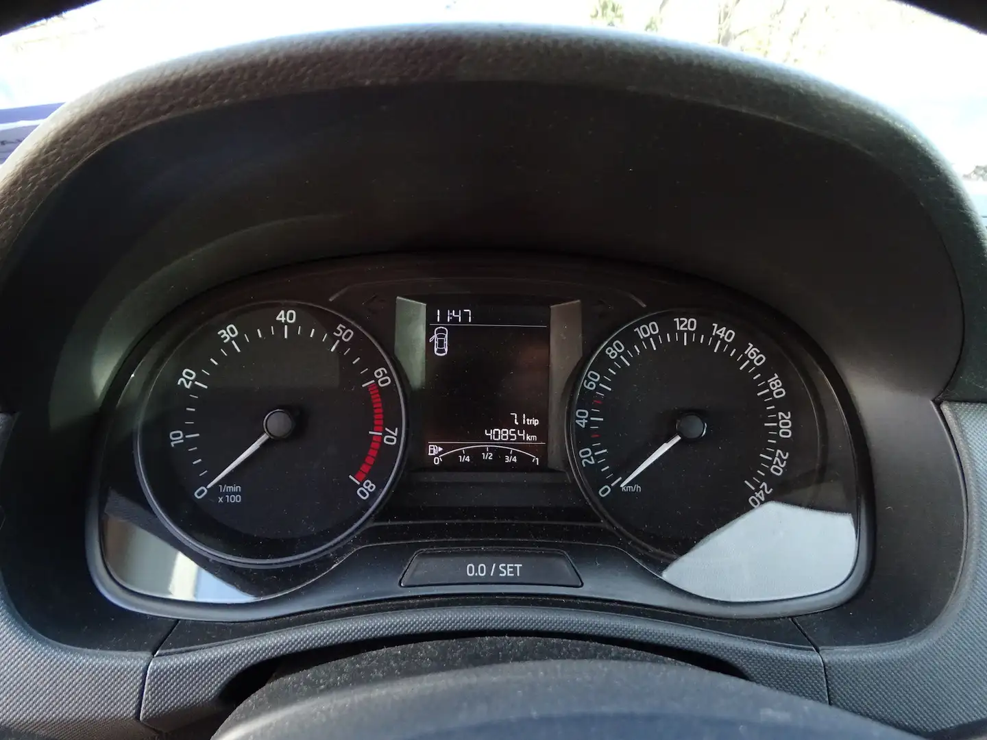 Vehicle image, number 9