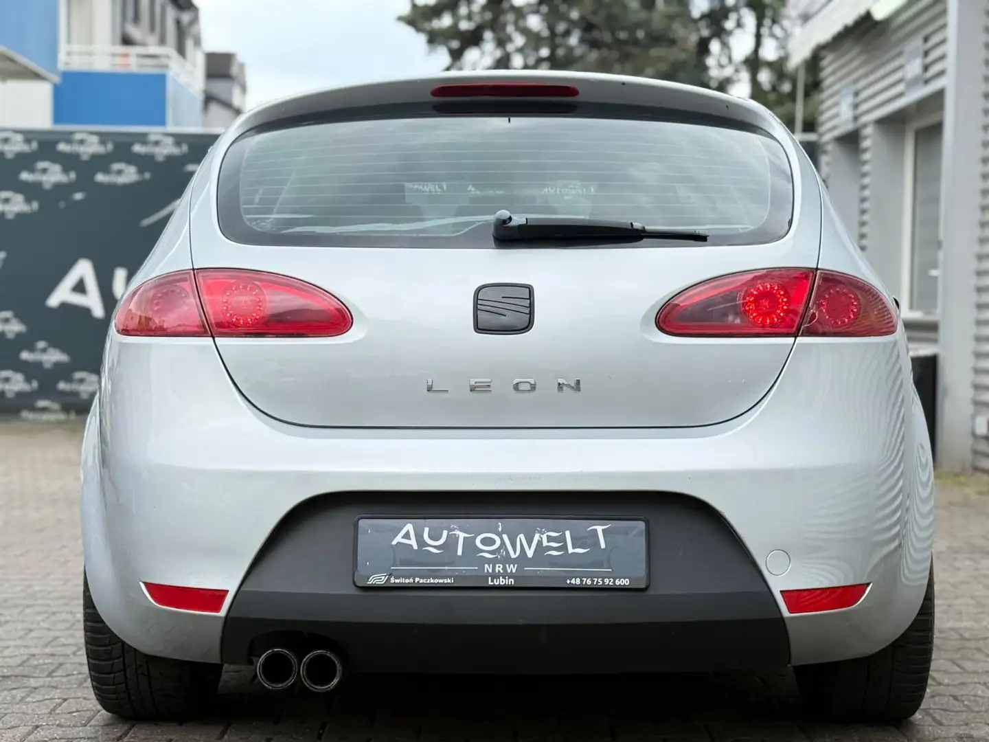 Vehicle image, number 8