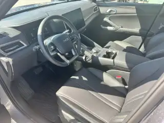 Vehicle image thumbnail, number 8