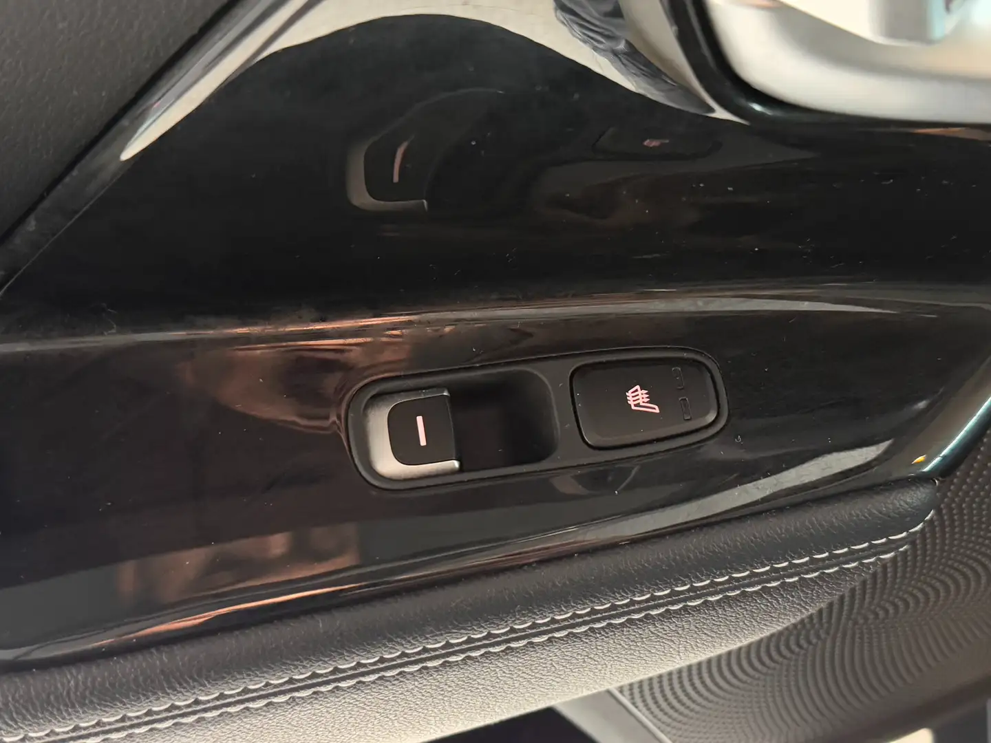 Vehicle image, number 8