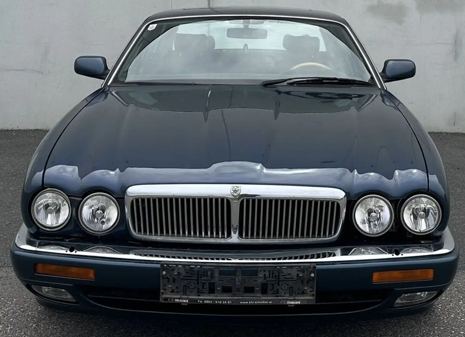 Vehicle image, number 3