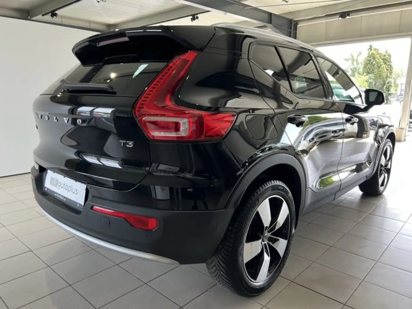 Vehicle image, number 6