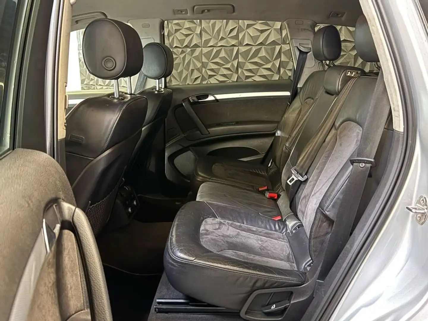 Vehicle image, number 5