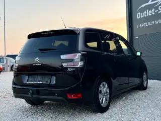 Vehicle image thumbnail, number 7