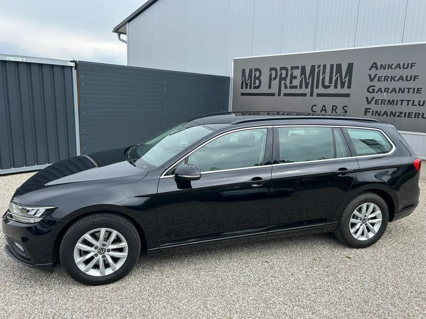 Vehicle image, number 10