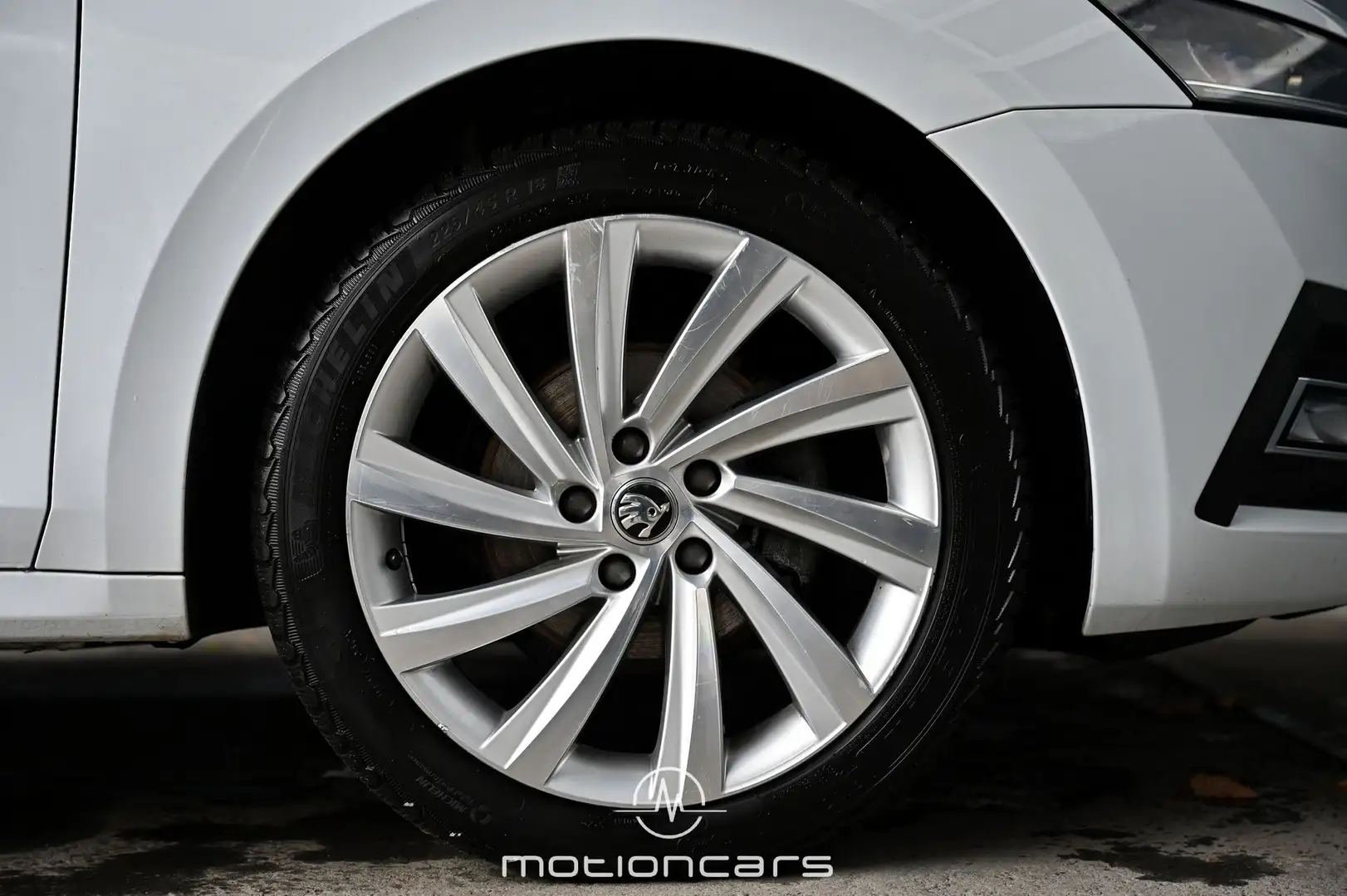 Vehicle image, number 7