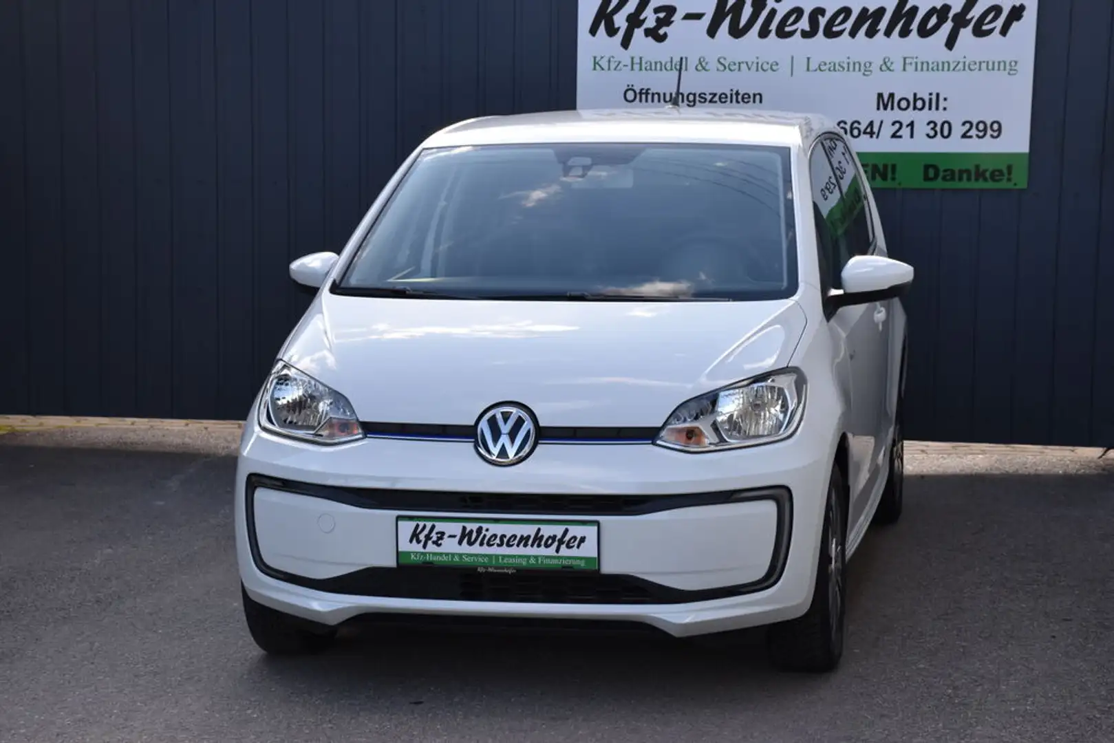 Vehicle image, number 2