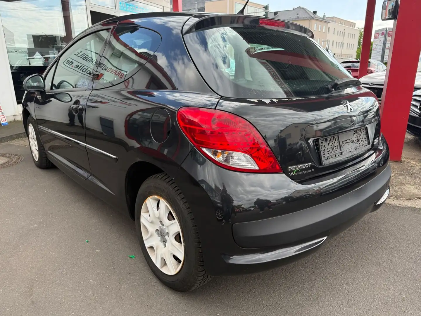 Vehicle image, number 6