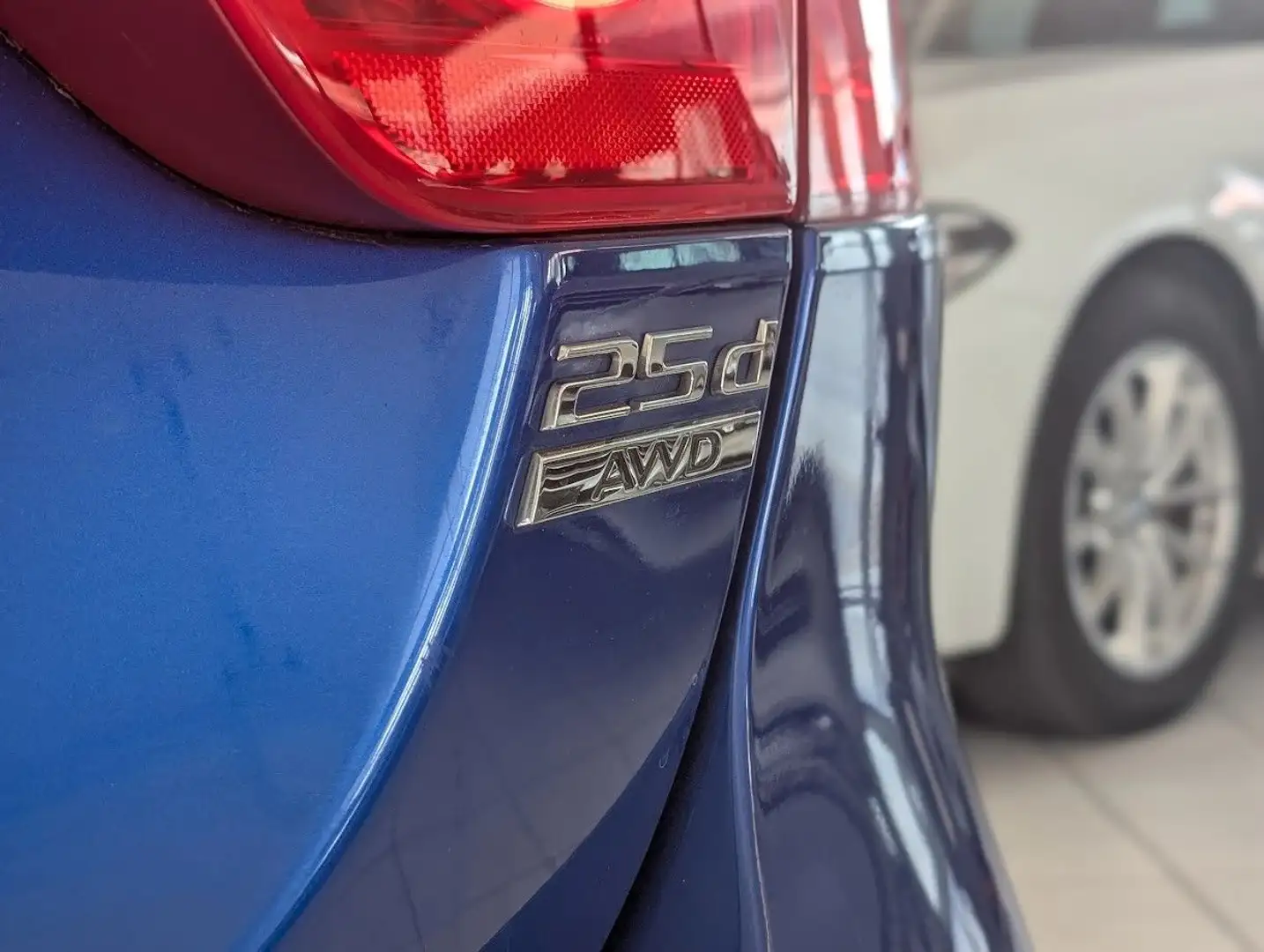 Vehicle image, number 5