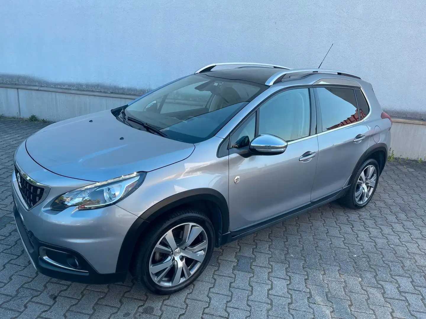 Vehicle image, number 4