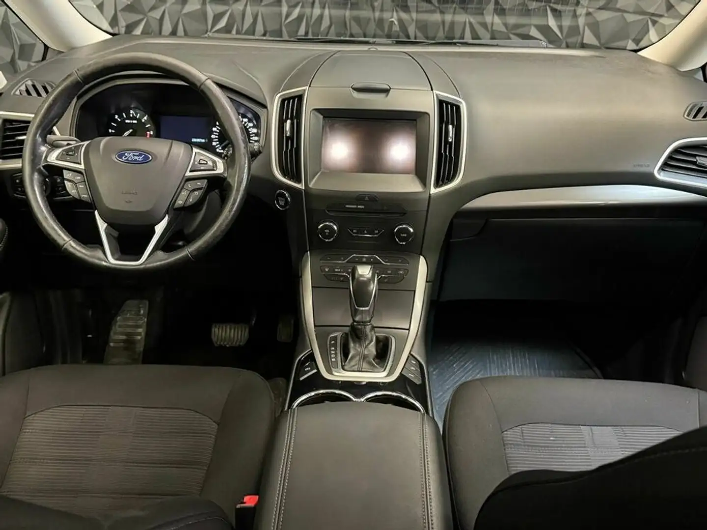 Vehicle image, number 6