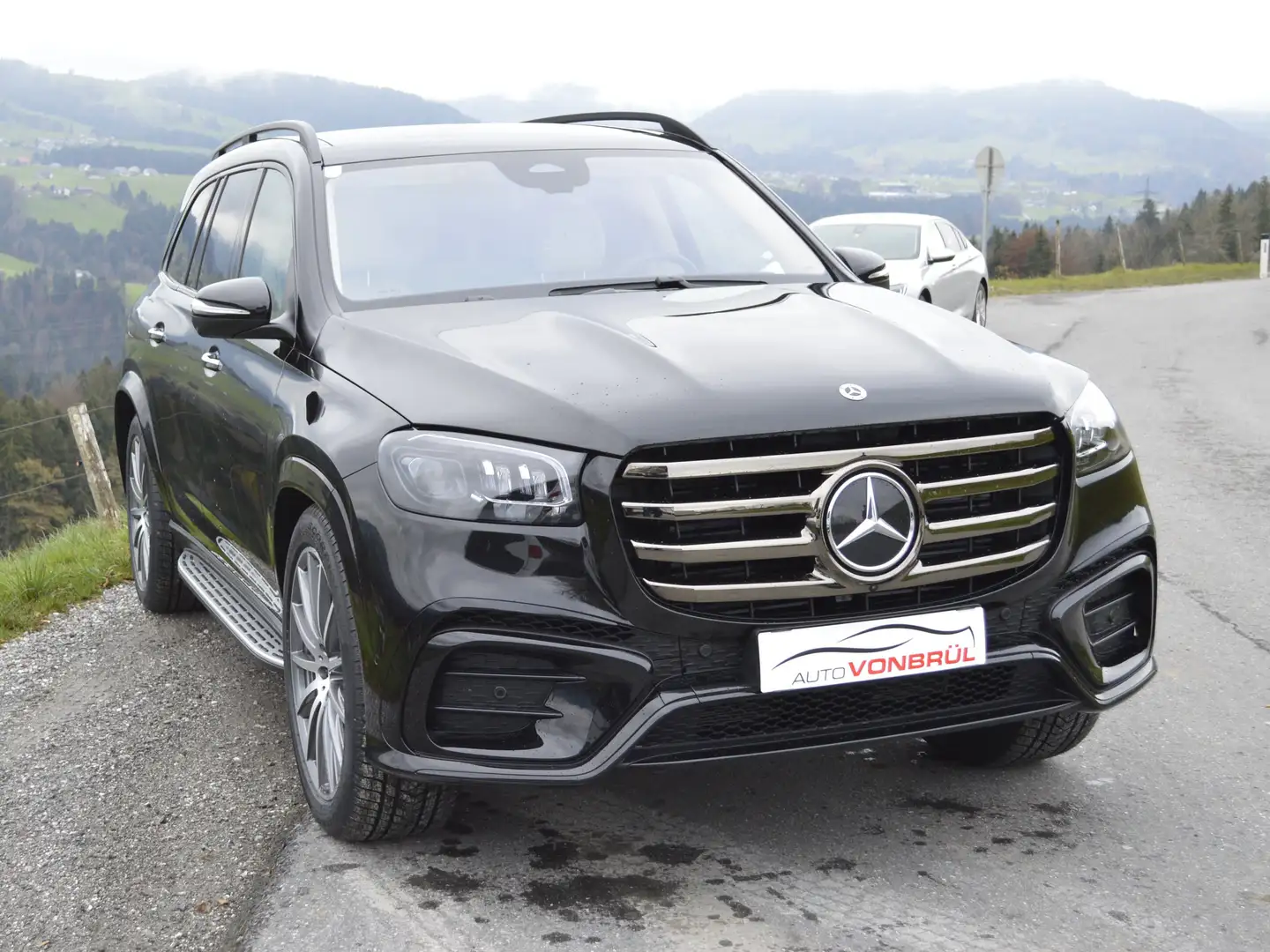 Vehicle image, number 4