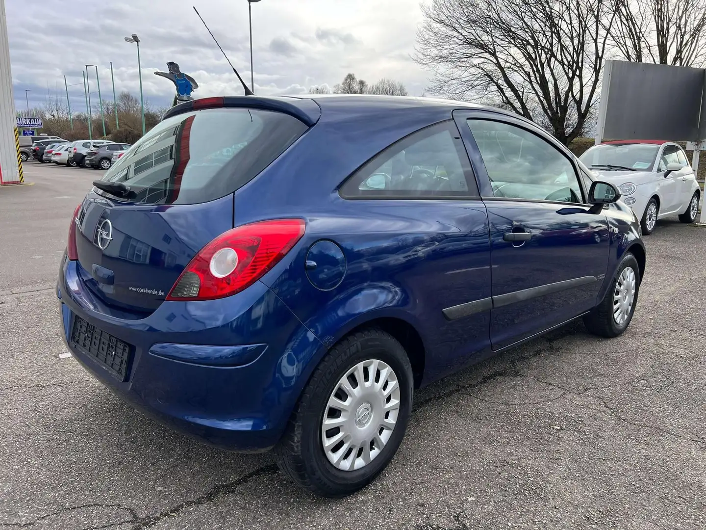 Vehicle image, number 8