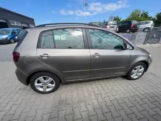 Vehicle image thumbnail, number 4