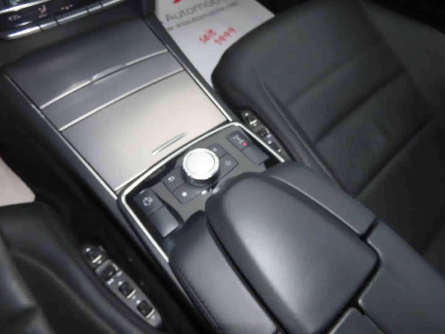 Vehicle image, number 13