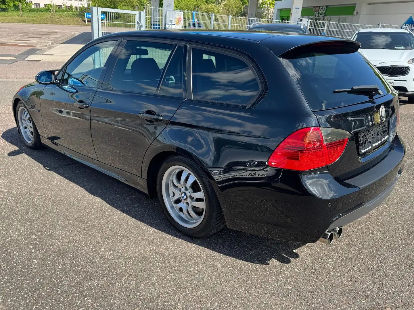 Vehicle image, number 4