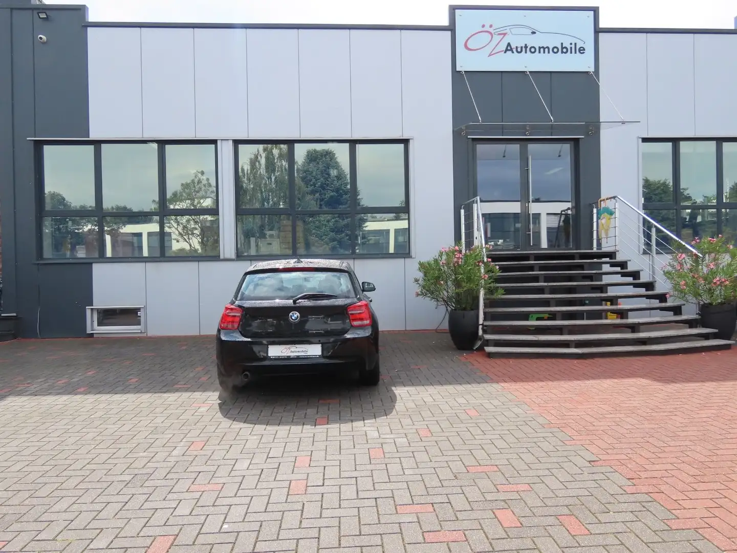 Vehicle image, number 5