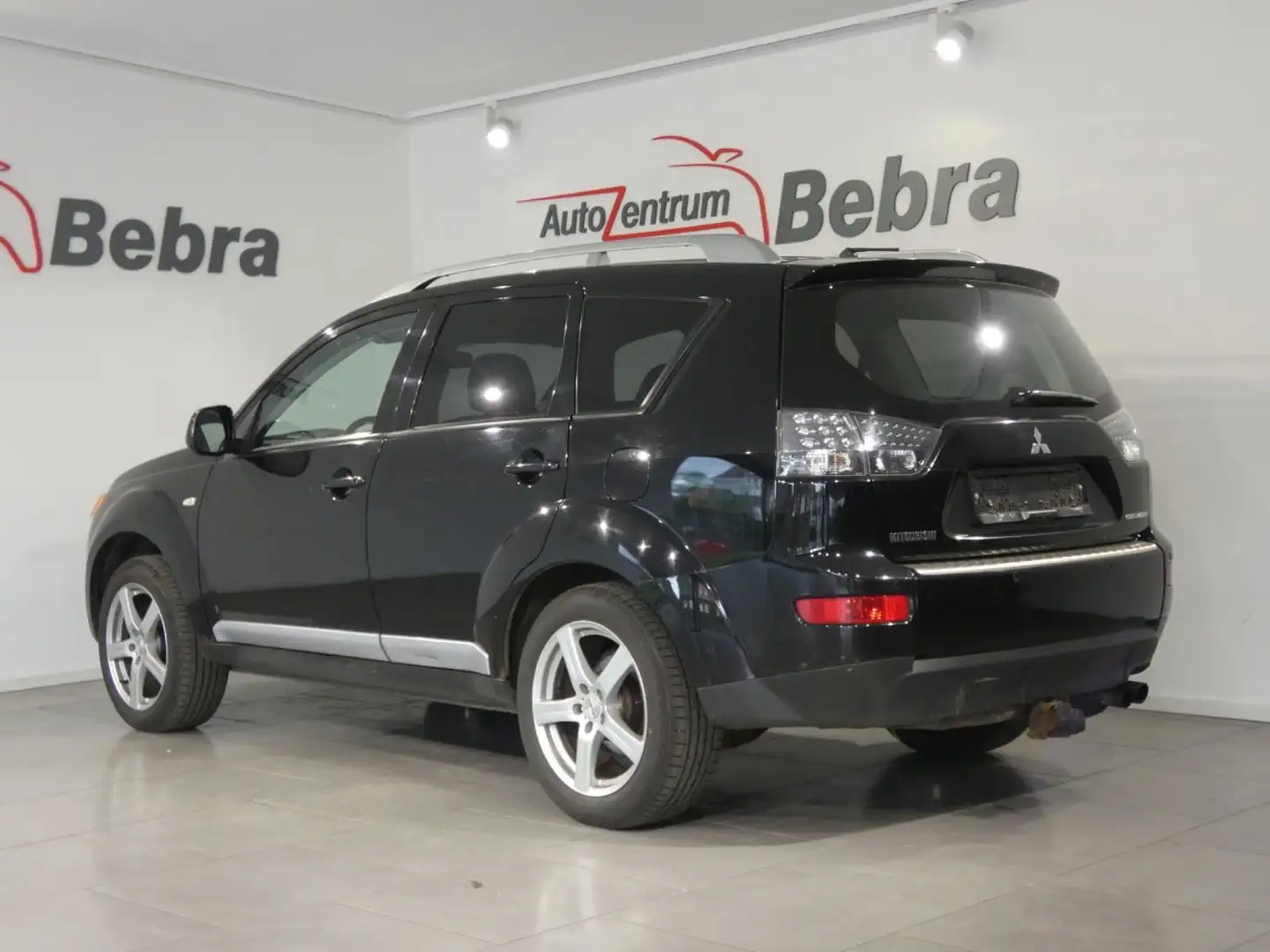 Vehicle image, number 8