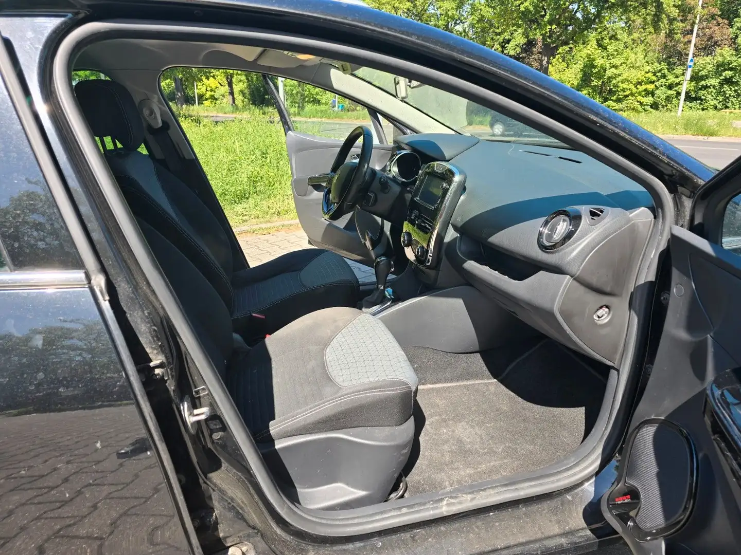 Vehicle image, number 19