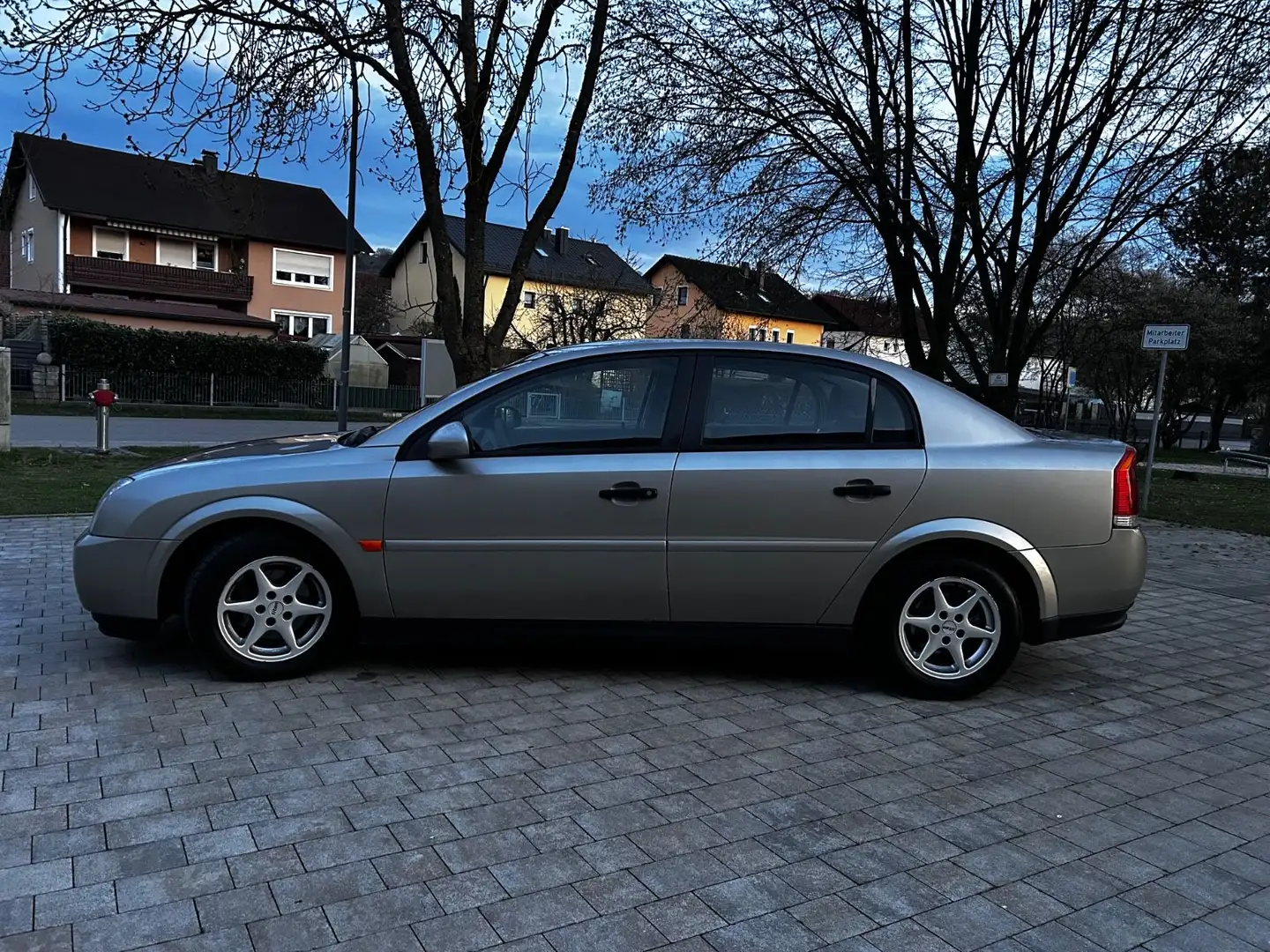 Vehicle image, number 7