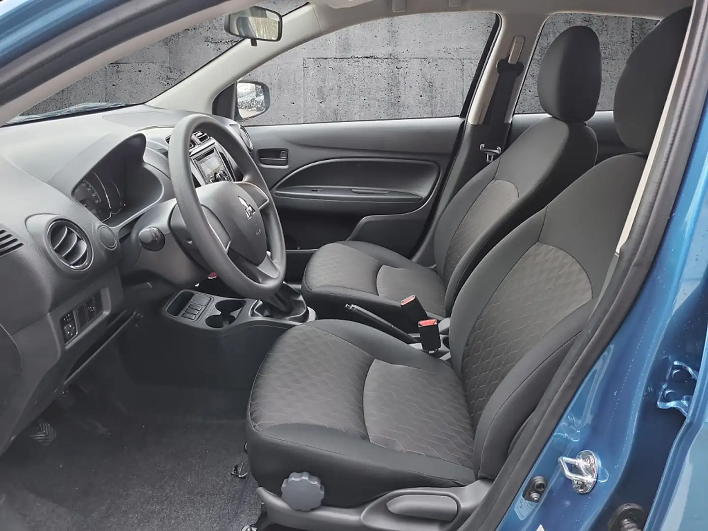 Vehicle image, number 8