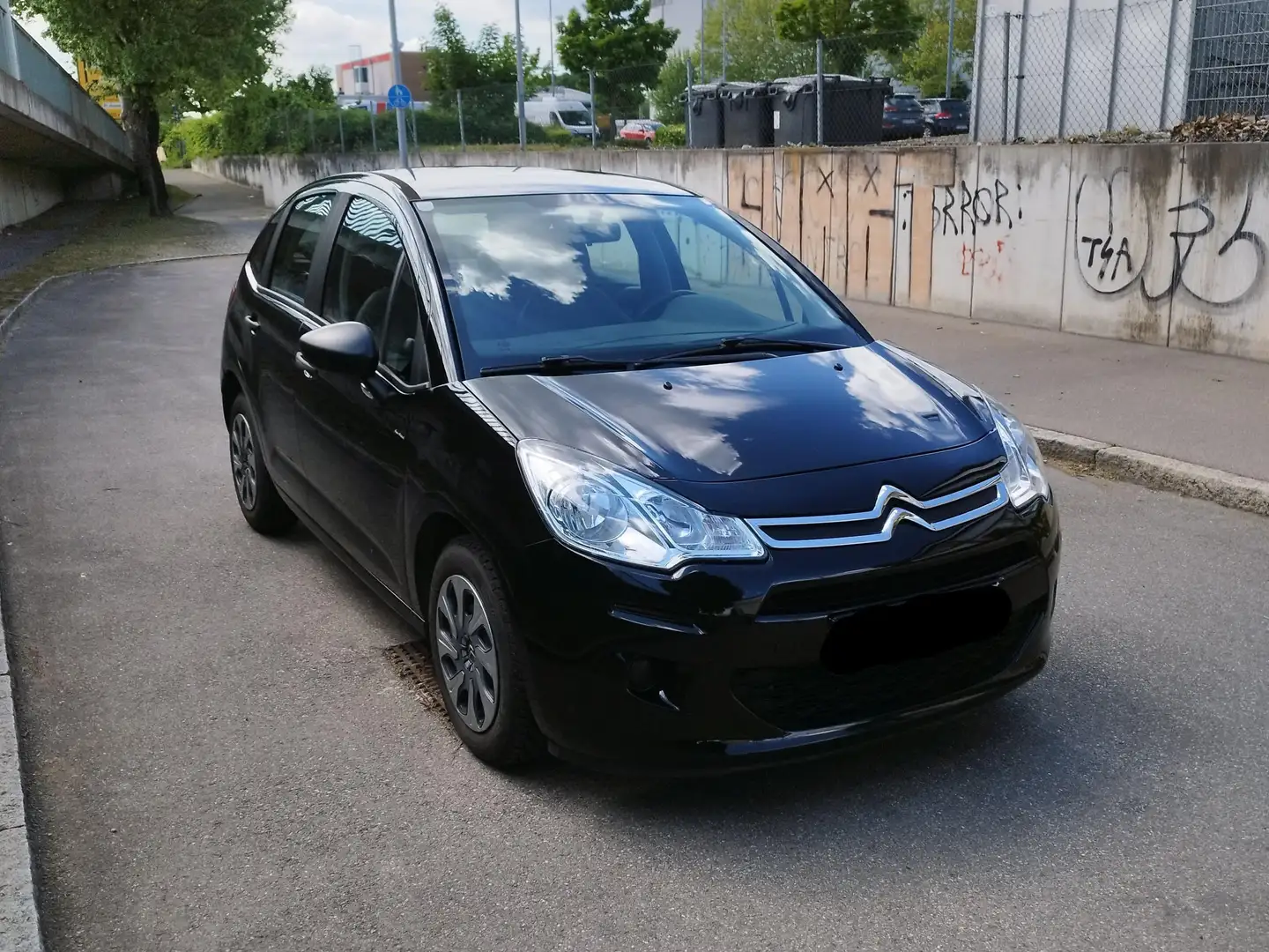 Vehicle image, number 1