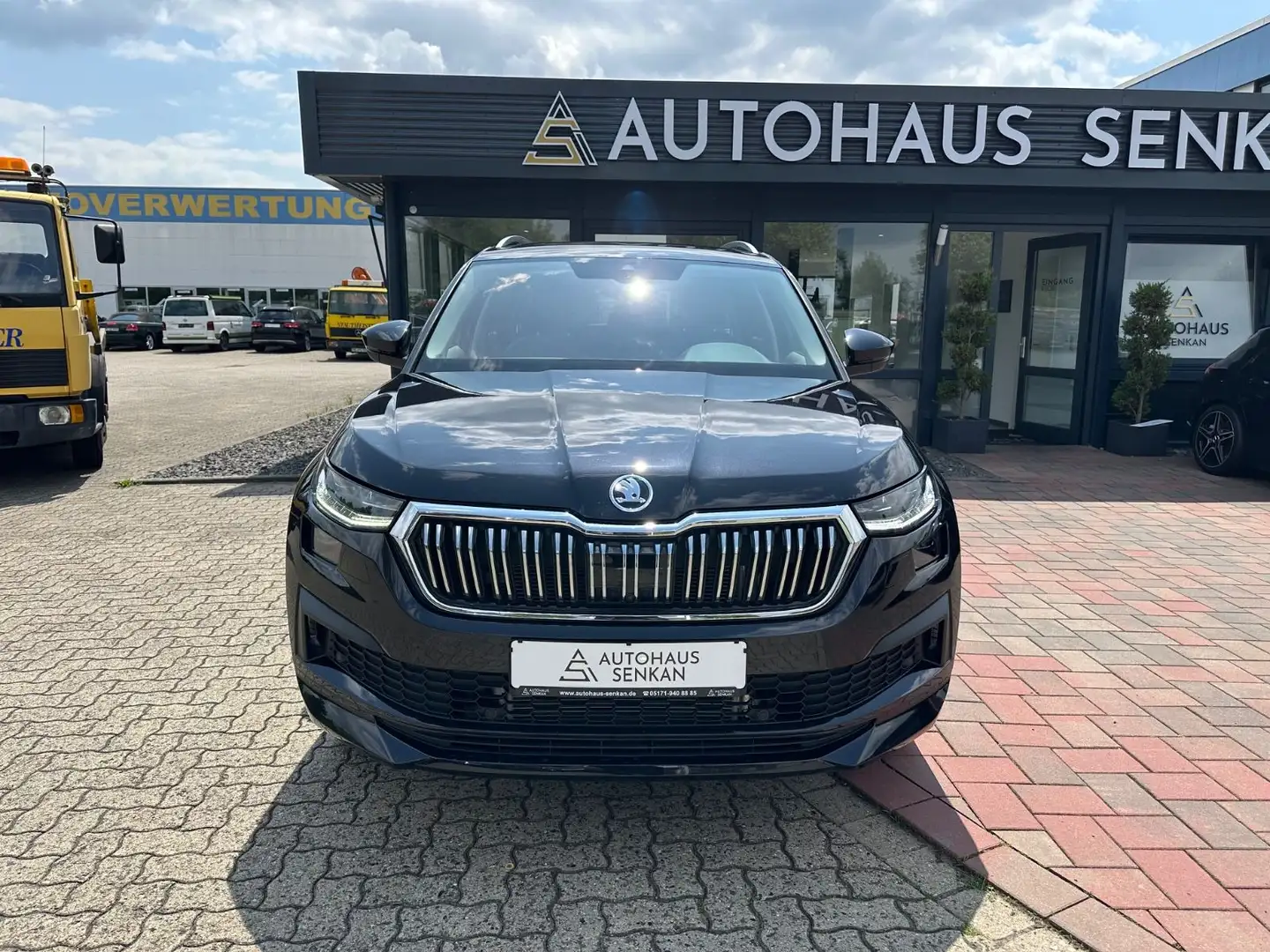 Vehicle image, number 2