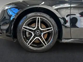 Vehicle image thumbnail, number 4