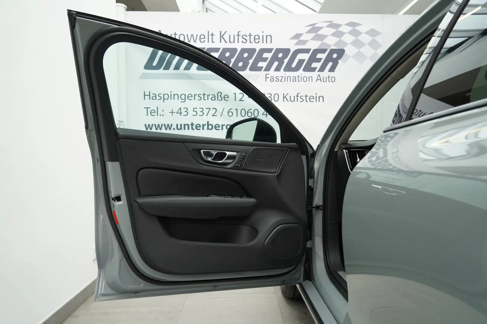 Vehicle image, number 14
