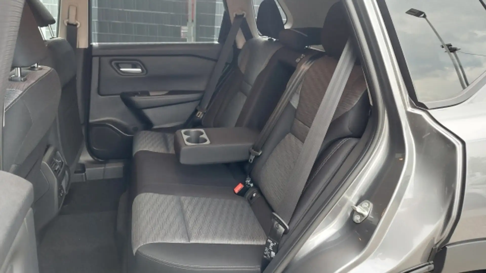 Vehicle image, number 7