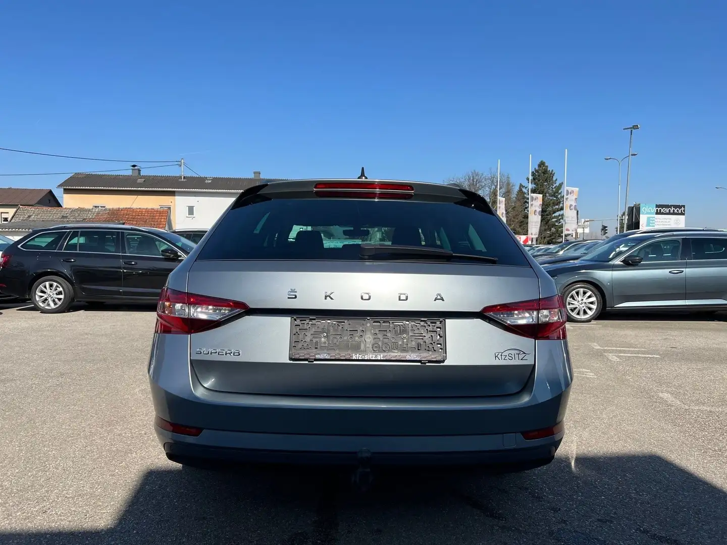Vehicle image, number 4