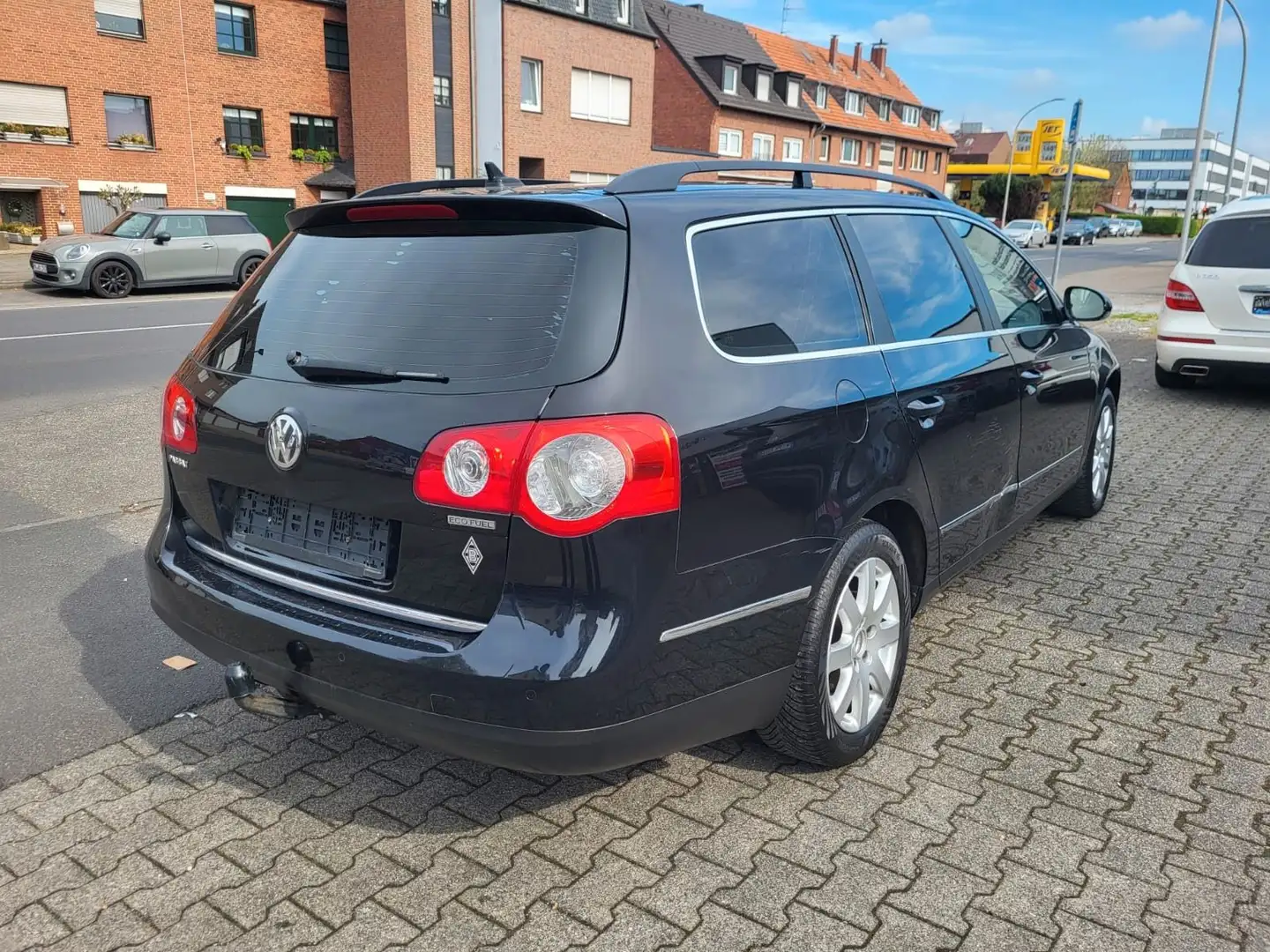Vehicle image, number 6