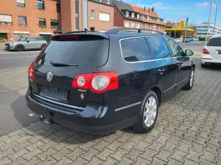 Vehicle image thumbnail, number 6